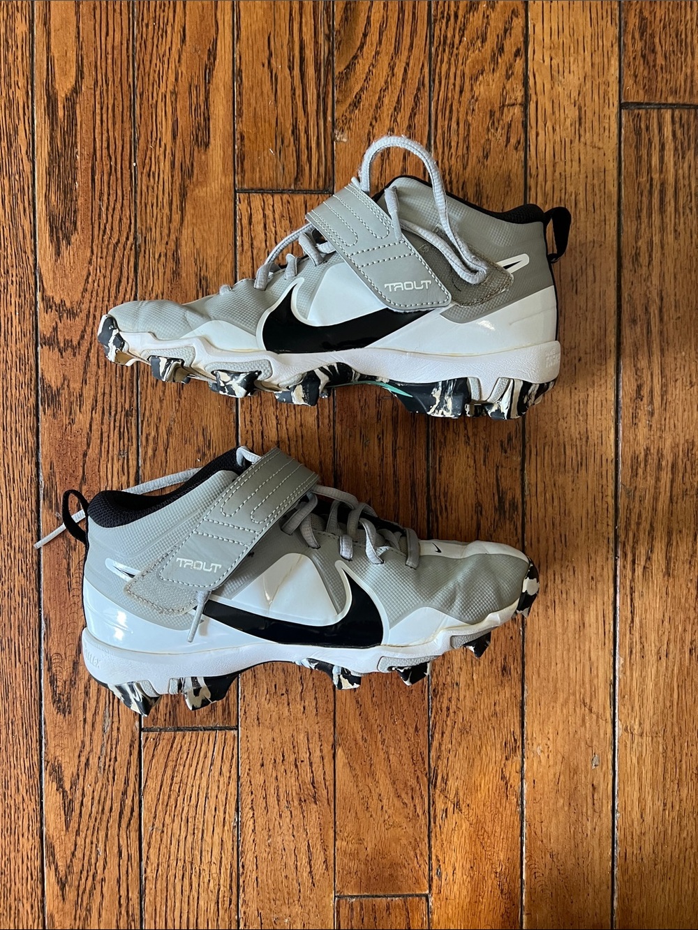 Nike Gray & Black Trout Mid-Top Baseball Cleats
